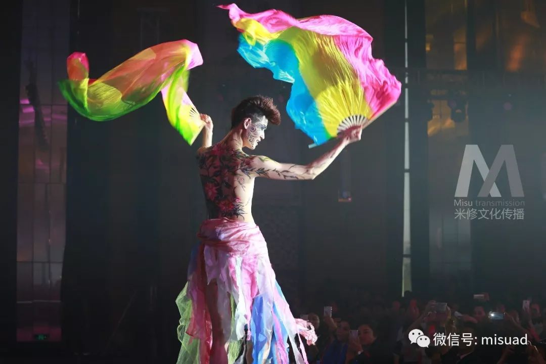 “有愛 有夢 我成功”一一佳萊400萬美體人的最終歸宿業(yè)務(wù)峰會