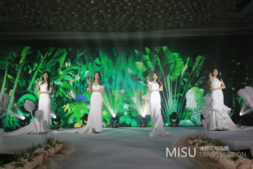 匠心綻放一一靜尚顏&素力康戰(zhàn)略合作簽約儀式暨嬌之蜜語(yǔ)新品發(fā)布會(huì)活動(dòng)策劃案例